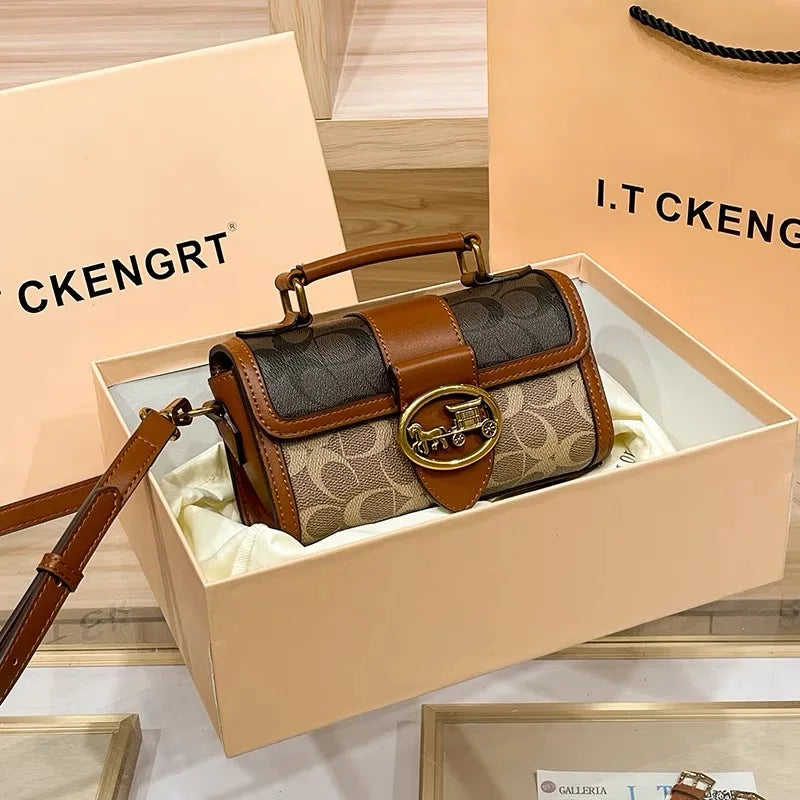 Minimalist Contrast Box Bag – Chic Crossbody Handbag