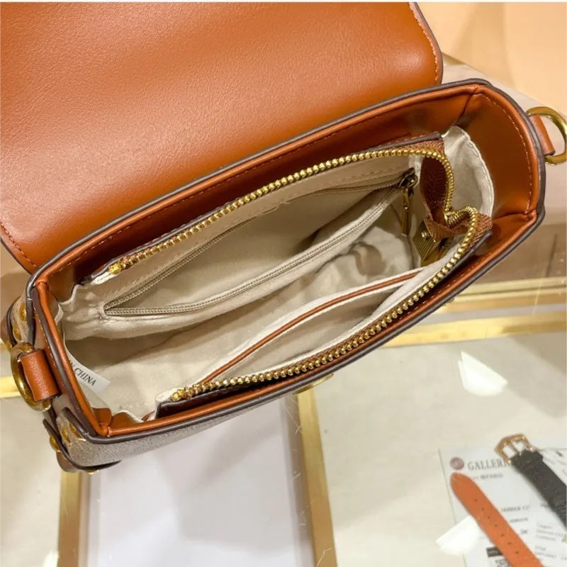 Minimalist Contrast Box Bag – Chic Crossbody Handbag